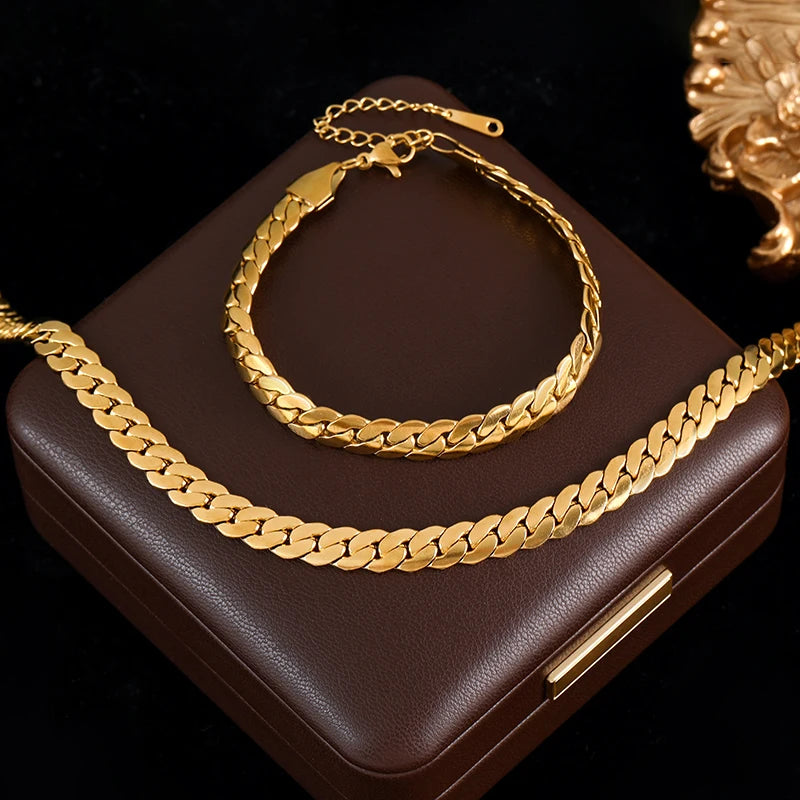 GANEMLY SION L – Gedrehte Edelstahl-Armbänder für Damen, wasserfester Schmuck mit Anhängern, goldene Dokumentenkette, modisches Geschenk