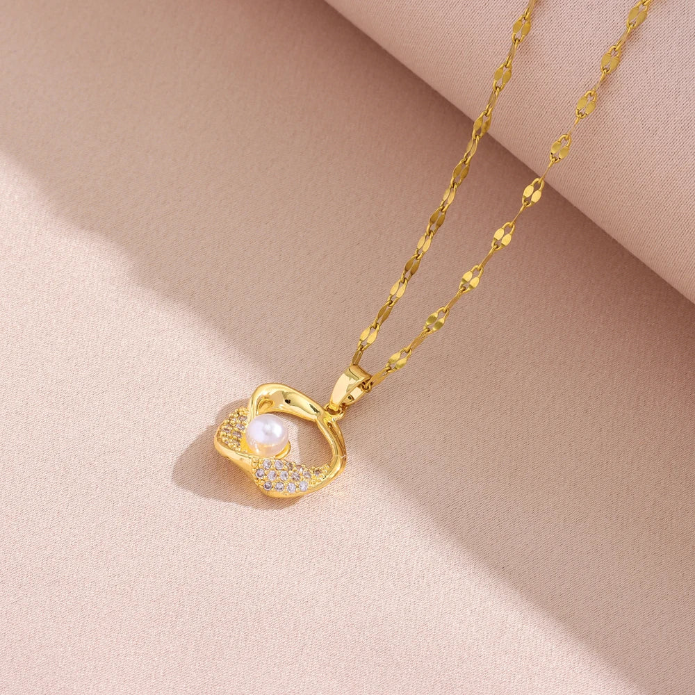 Ensemble Alina – Collier & boucles d’oreilles cœur élégant, plaqué or 18K