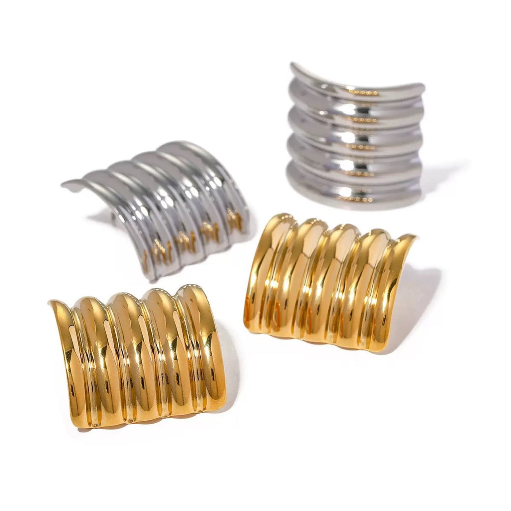 Boucles d’oreilles Aurélia - Design élégant avec ondulations raffinées, plaqué or